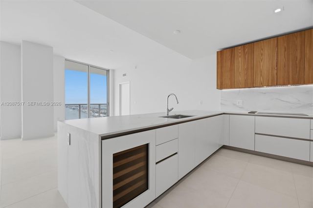 1400 Biscayne Boulevard 4604C, Miami, FL 33132