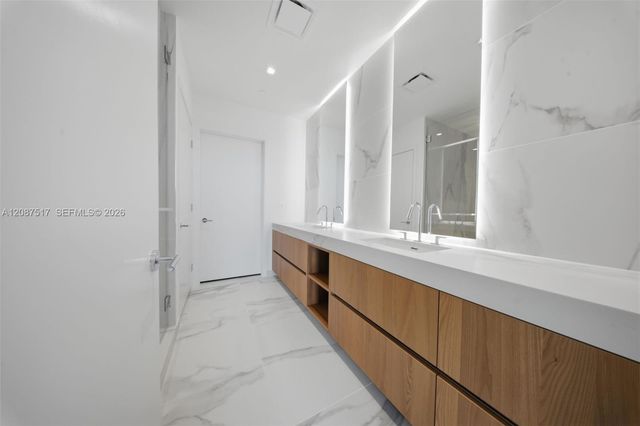1400 Biscayne Boulevard 4604C, Miami, FL 33132