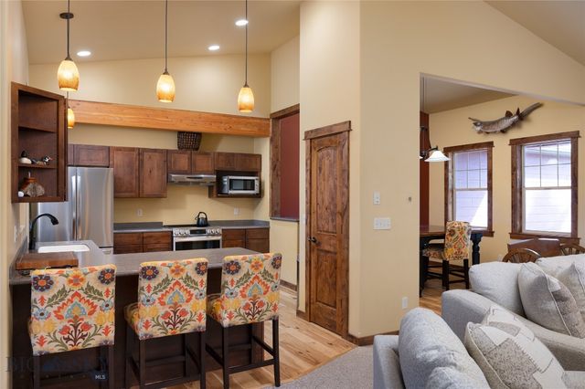 413 Garnet Mountain, Gallatin Gateway, MT 59730