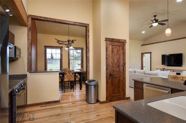 413 Garnet Mountain, Gallatin Gateway, MT 59730