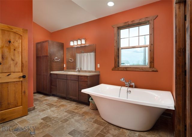 413 Garnet Mountain, Gallatin Gateway, MT 59730