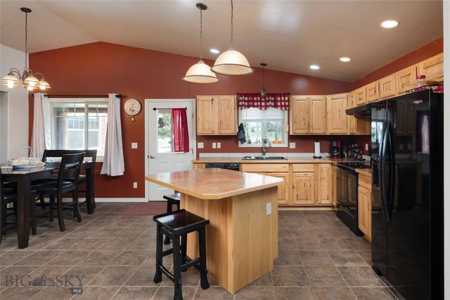 413 Garnet Mountain, Gallatin Gateway, MT 59730