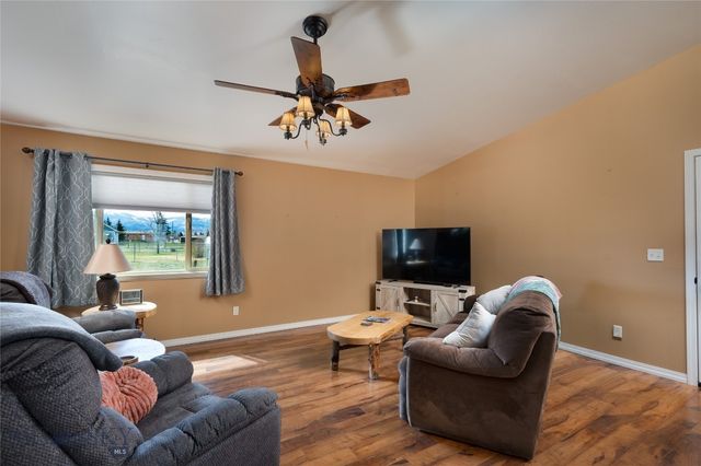 413 Garnet Mountain, Gallatin Gateway, MT 59730