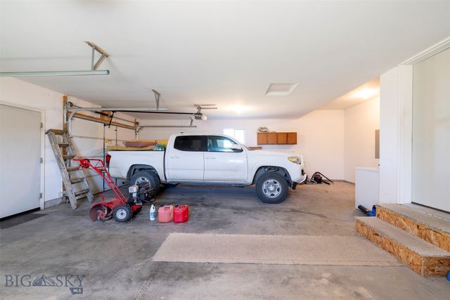 413 Garnet Mountain, Gallatin Gateway, MT 59730