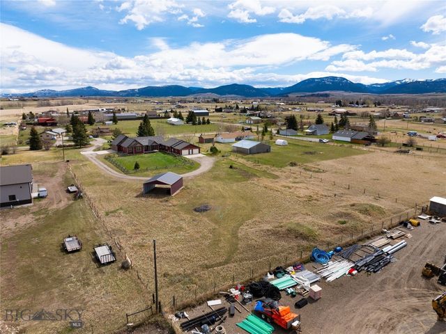 413 Garnet Mountain, Gallatin Gateway, MT 59730
