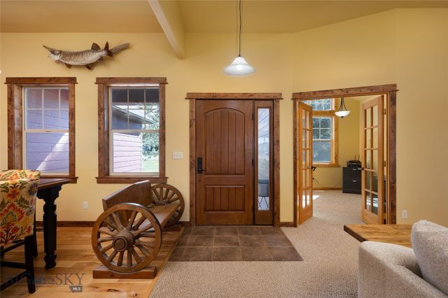 413 Garnet Mountain, Gallatin Gateway, MT 59730