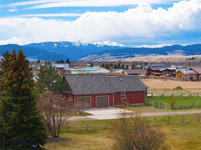 413 Garnet Mountain, Gallatin Gateway, MT 59730