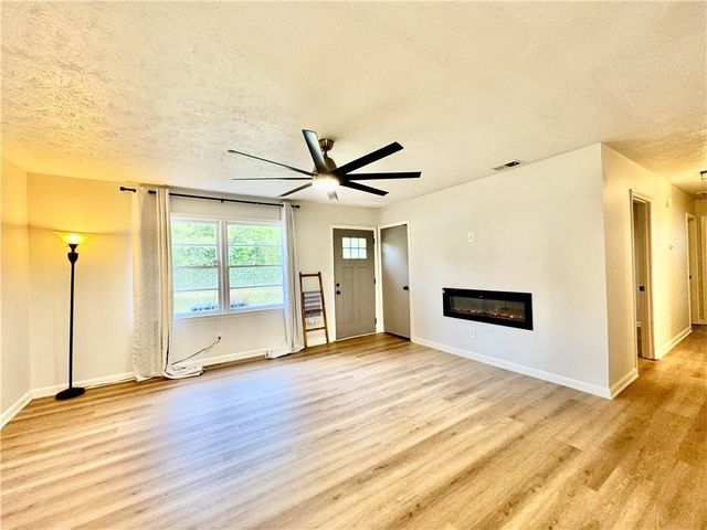 5734 Hill Road, Powder Springs, GA 30127