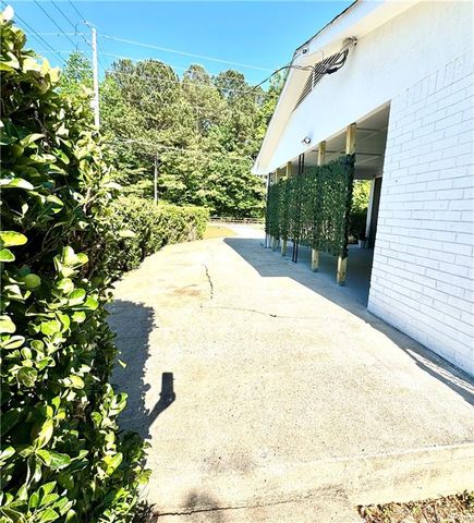 5734 Hill Road, Powder Springs, GA 30127