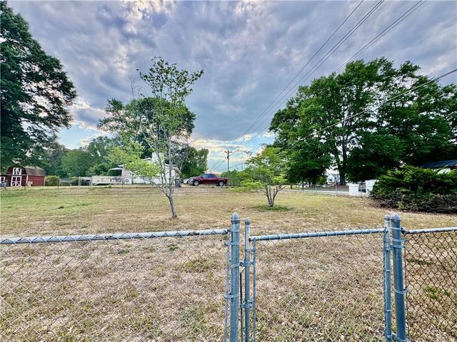 5734 Hill Road, Powder Springs, GA 30127
