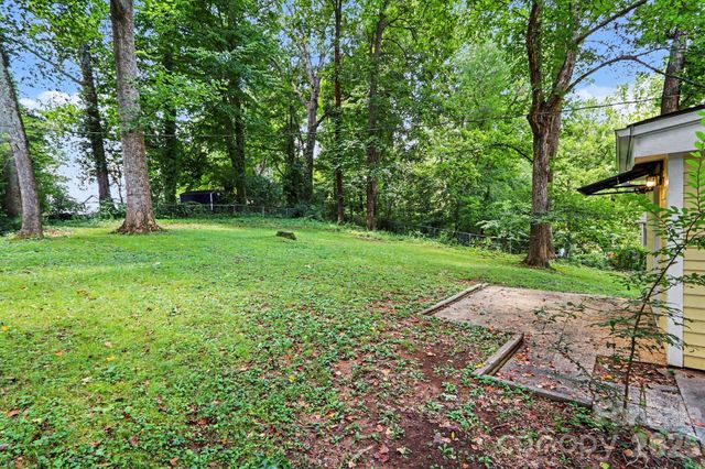 1819 Arnold Drive, Charlotte, NC 28205