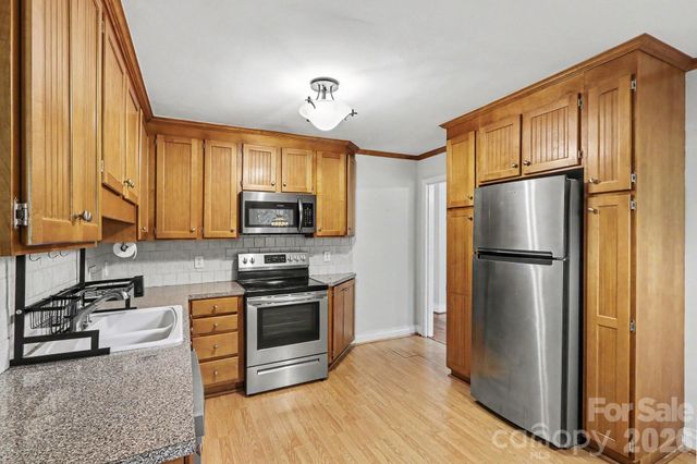 1819 Arnold Drive, Charlotte, NC 28205