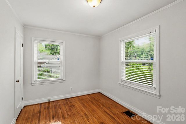 1819 Arnold Drive, Charlotte, NC 28205