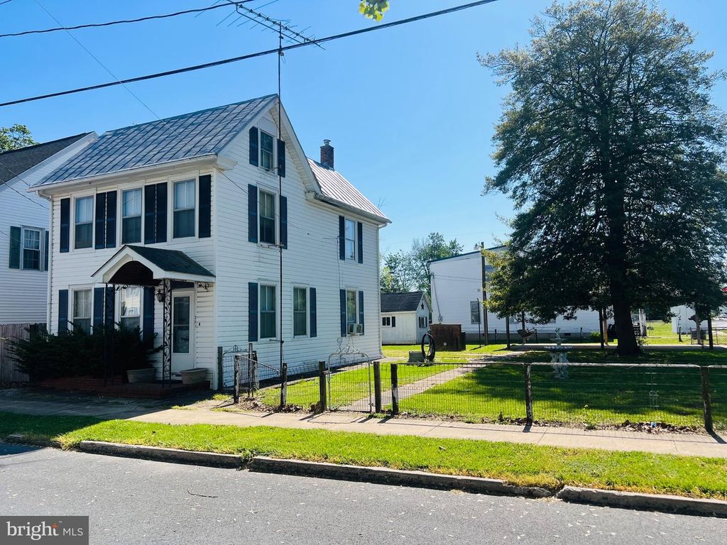 201 S RODNEY ST, Clayton, DE 19938
