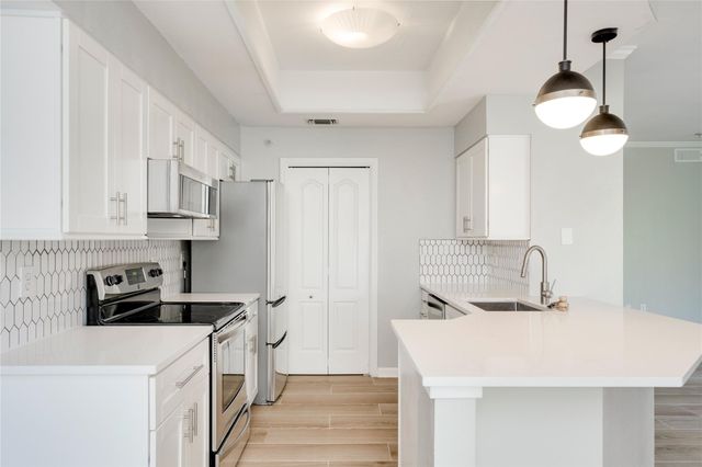 6000 Shepherd Mountain CV 601, Austin, TX 78730