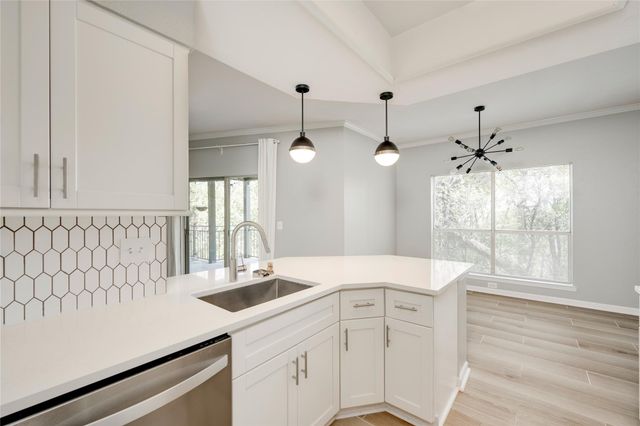 6000 Shepherd Mountain CV 601, Austin, TX 78730