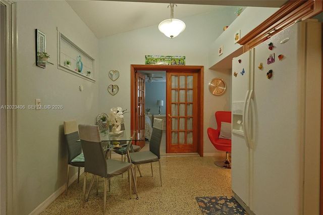 330 W 44th St, Hialeah, FL 33012