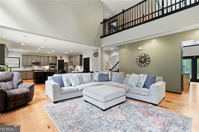 200 White Cloud Run, Canton, GA 30114