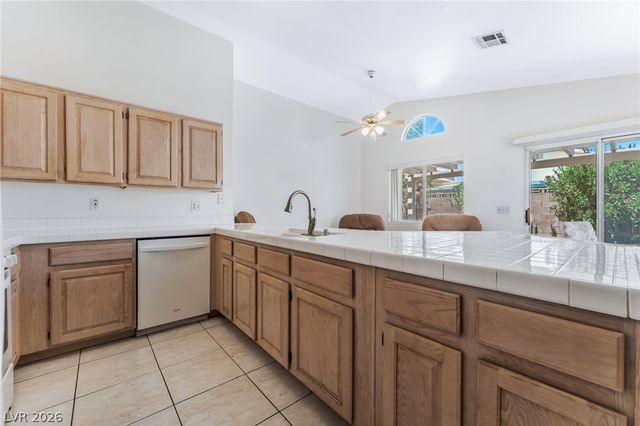 7104 Junction Village Avenue, Las Vegas, NV 89129