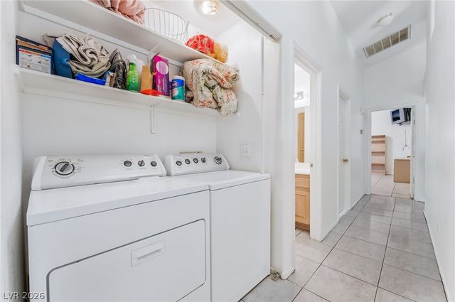 7104 Junction Village Avenue, Las Vegas, NV 89129