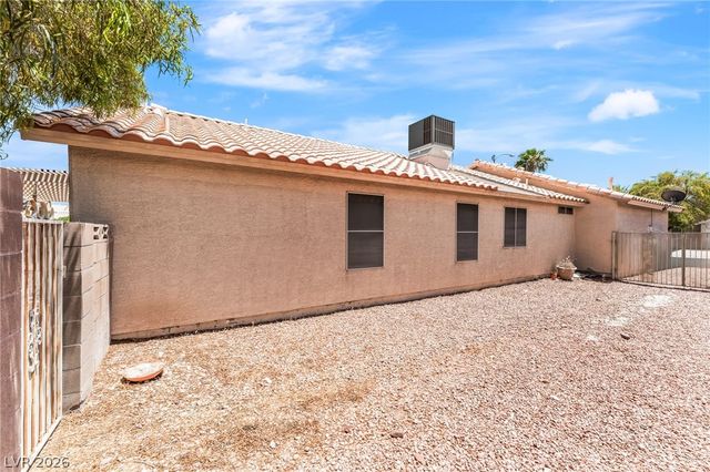 7104 Junction Village Avenue, Las Vegas, NV 89129