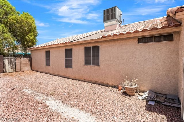 7104 Junction Village Avenue, Las Vegas, NV 89129