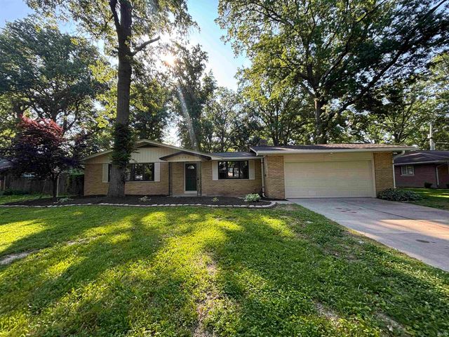 3232 Chancellor Drive, Fort Wayne, IN 46815
