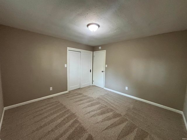 3232 Chancellor Drive, Fort Wayne, IN 46815
