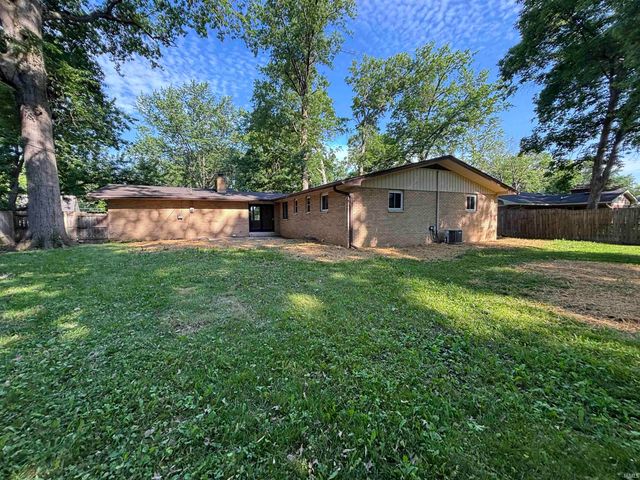 3232 Chancellor Drive, Fort Wayne, IN 46815