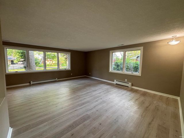 3232 Chancellor Drive, Fort Wayne, IN 46815