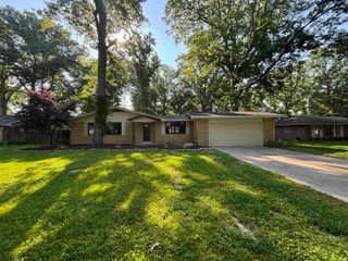3232 Chancellor Drive, Fort Wayne, IN 46815
