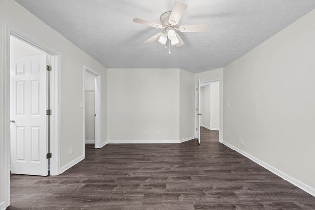 2223 Kim Dr, Clarksville, TN 37043