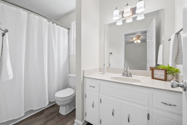 2223 Kim Dr, Clarksville, TN 37043