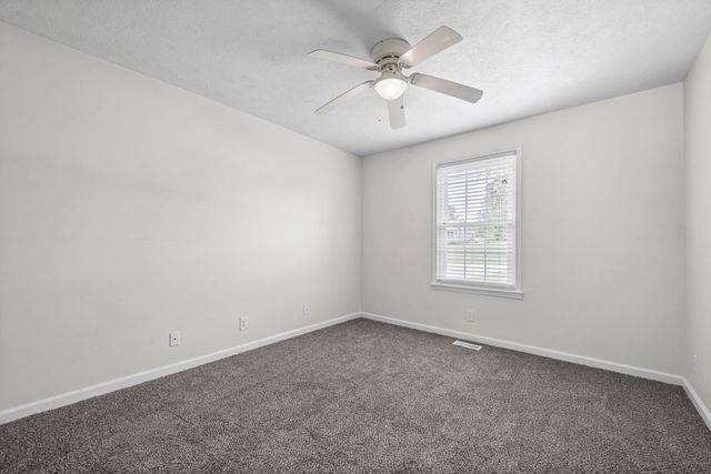 2223 Kim Dr, Clarksville, TN 37043
