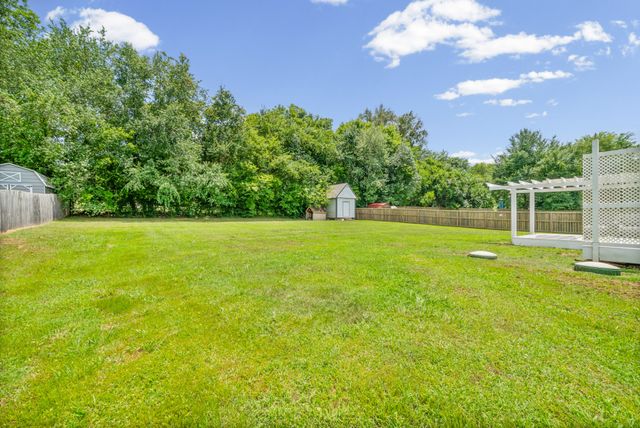 2223 Kim Dr, Clarksville, TN 37043