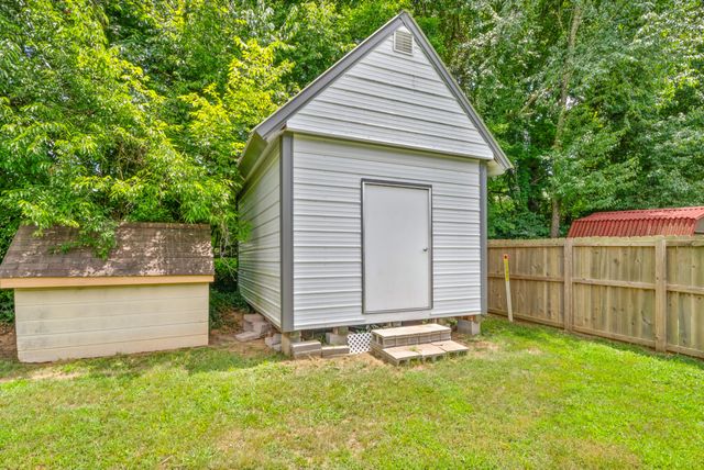 2223 Kim Dr, Clarksville, TN 37043