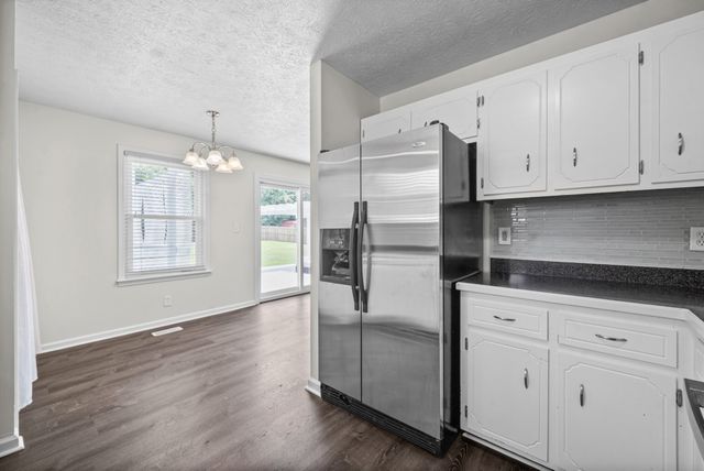 2223 Kim Dr, Clarksville, TN 37043