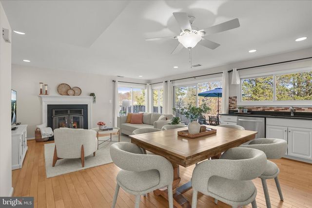 102 EVERGREEN ST, Sterling, VA 20164