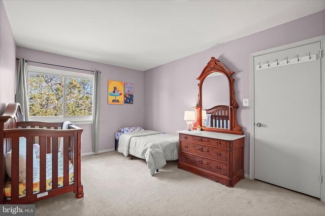 102 EVERGREEN ST, Sterling, VA 20164