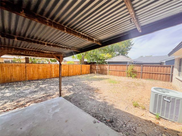 2213 E Biscayne Drive, Irving, TX 75060