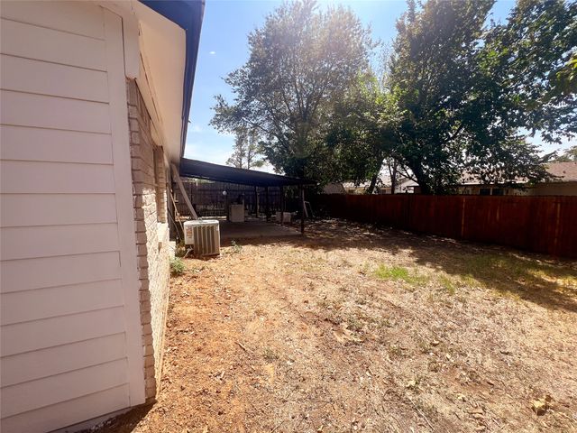 2213 E Biscayne Drive, Irving, TX 75060