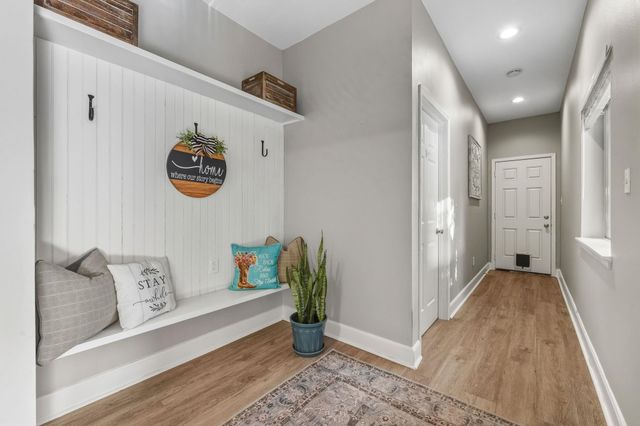 141 White Oak Street, Point Blank, TX 77364