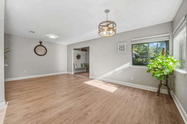 141 White Oak Street, Point Blank, TX 77364