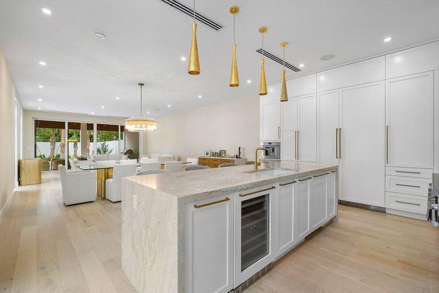 909 Bond Way, Delray Beach, FL 33483