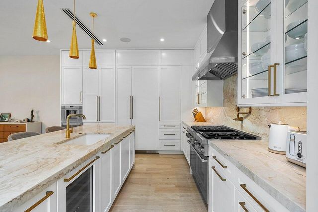 909 Bond Way, Delray Beach, FL 33483