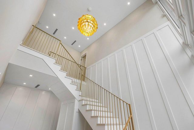 909 Bond Way, Delray Beach, FL 33483