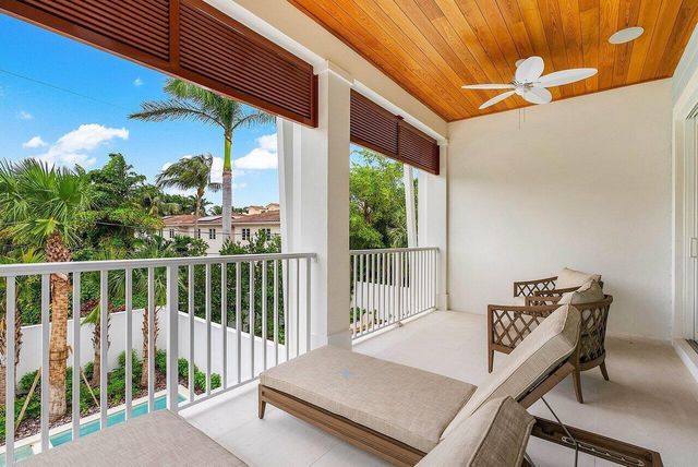 909 Bond Way, Delray Beach, FL 33483
