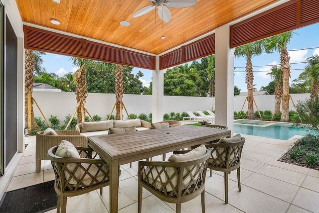 909 Bond Way, Delray Beach, FL 33483