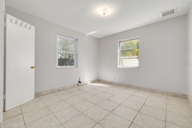 4608 30TH AVENUE N, St Petersburg, FL 33713