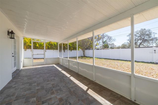 4608 30TH AVENUE N, St Petersburg, FL 33713